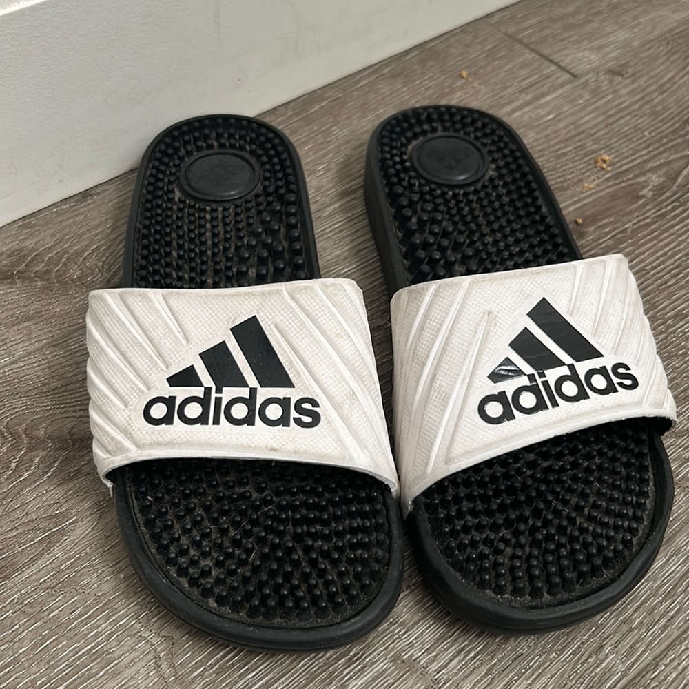 Adidas Addisage slides
